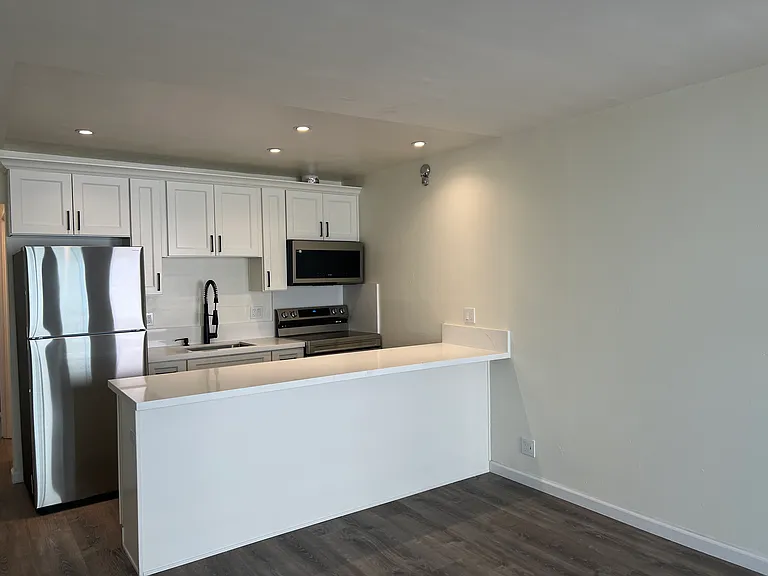 2511 Prince St #3 — Photo 2