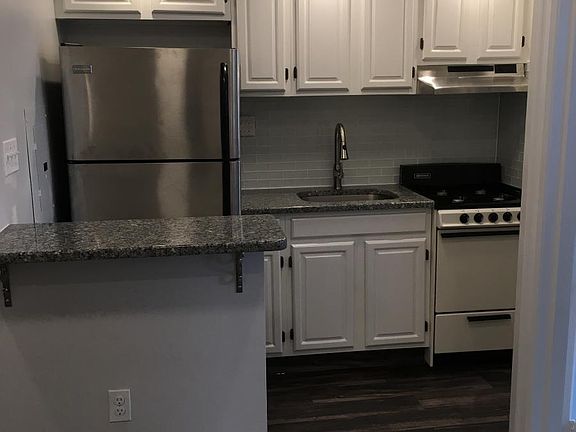4th image of 1721 Kennedy Blvd APT 5D