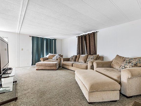5th image of 927 Wren Cir