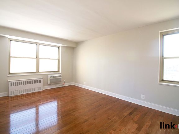 3rd image of 33 N 3rd Ave APT 4O
