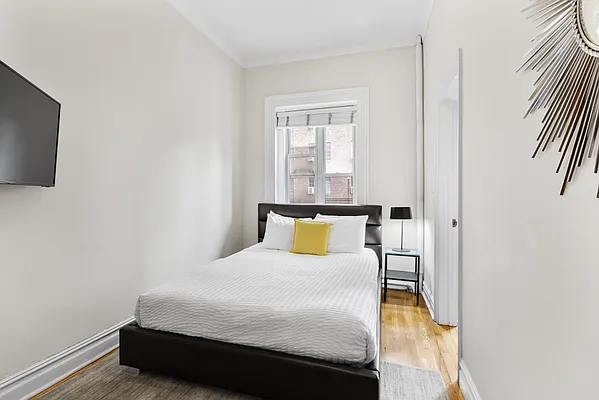 Rented by Compass | media 18