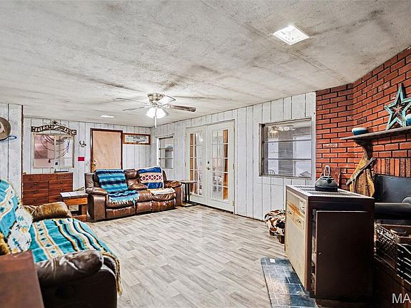 4th image of 64 Mocking Bird Ln