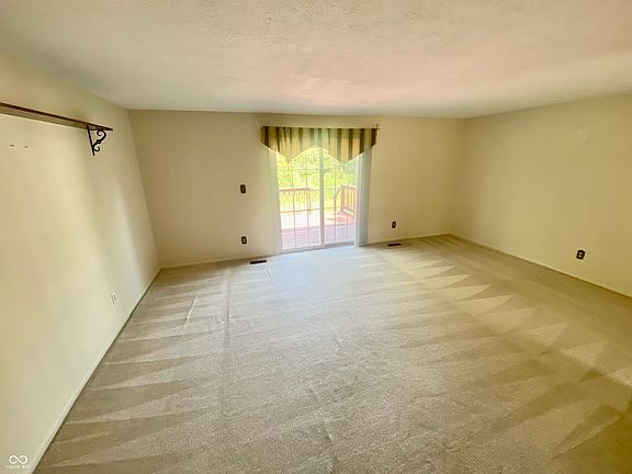 4th image of 7749 Venetian Way