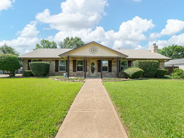 310 Singletree St, Highland Village, TX 75077