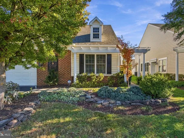 44470 Oakmont Manor Sq, Ashburn, VA 20147