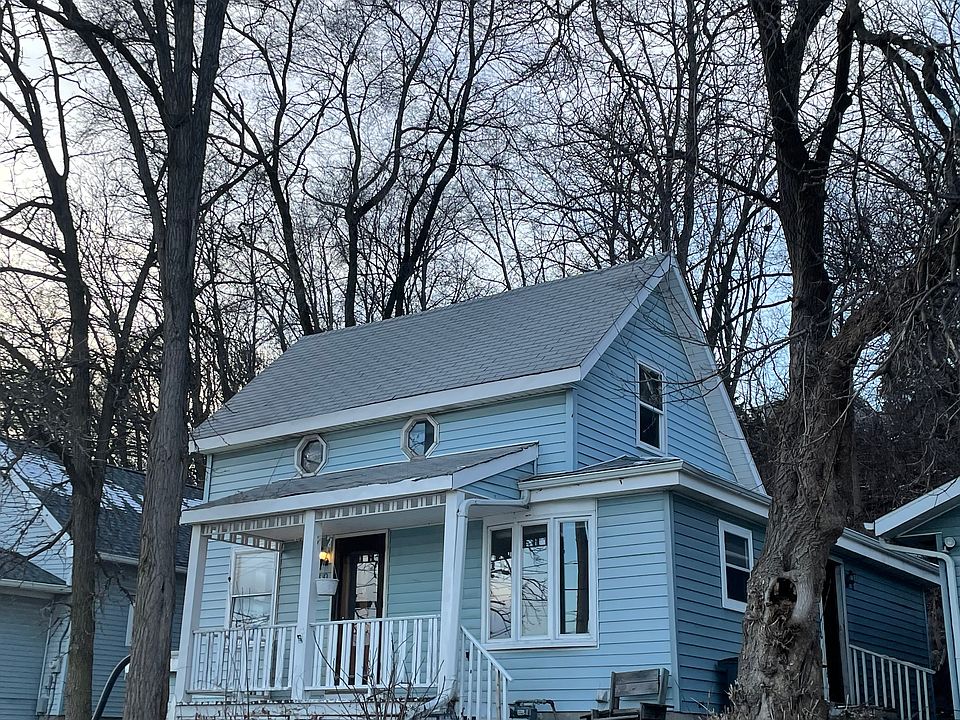 1st image of 810 E North St