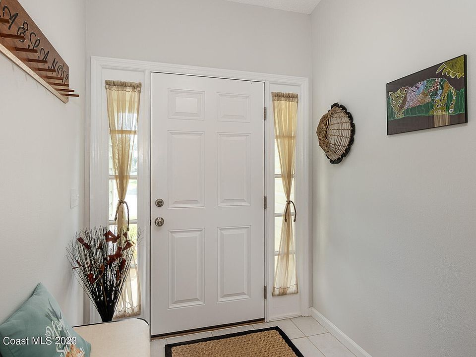 1st image of 768 John Adams Ln