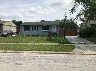 17 N Sycamore Ln, Glenwood, IL