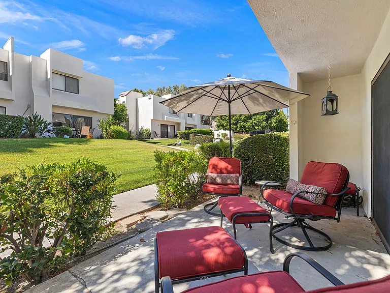 48950 Desert Flower Dr — Photo 32