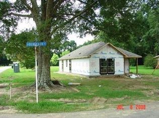 805 W Bergeron St, Gonzales, LA 70737