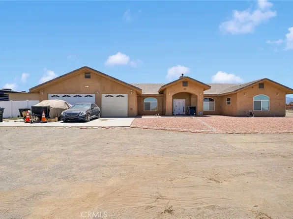 3677 Arcadia Rd, Phelan, CA 92371