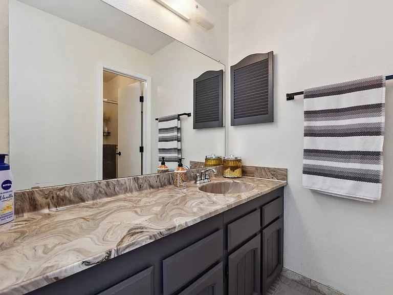 11770 E Asbury Ave — Photo 21