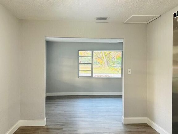 5th image of 101 Ellison Ave