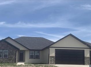 5992 Juniper Dr NW, Williston, ND 58801