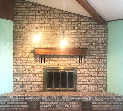 5th image of 701 Oak Ln
