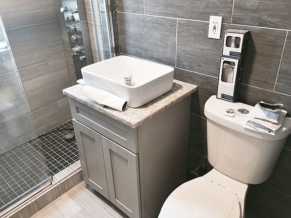 5th image of 2412 24th Ave APT 3