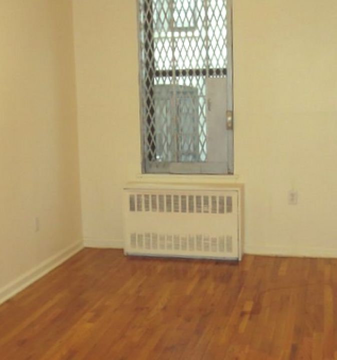 2nd image of 164 W 141st St APT 4O