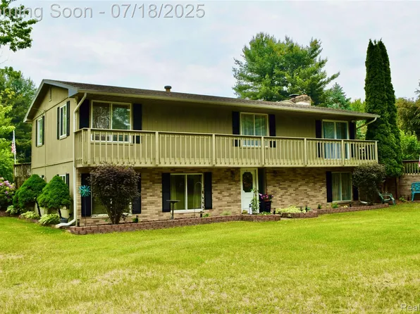 12263 Coldwater Rd, Flushing, MI 48433