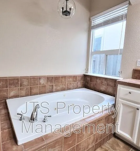 2040 San Esteban Cir — Photo 34