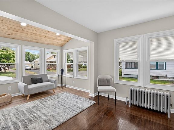 5th image of 79 Kaveney St