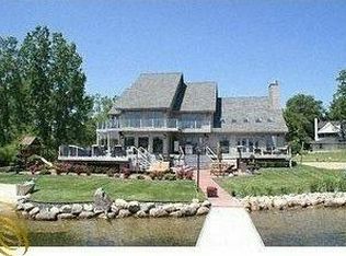 2435 Doleman Dr, West Bloomfield, MI