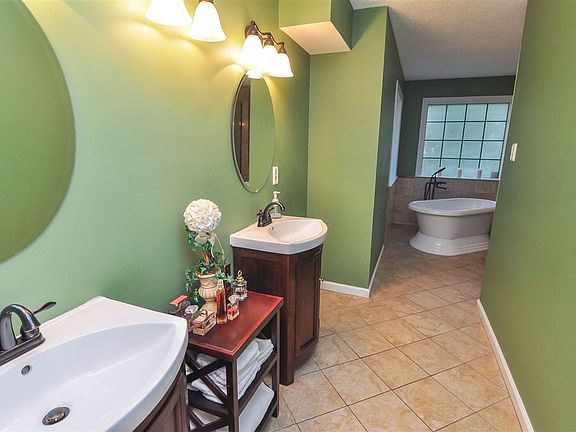 5th image of 2251 Carrollwood Ln