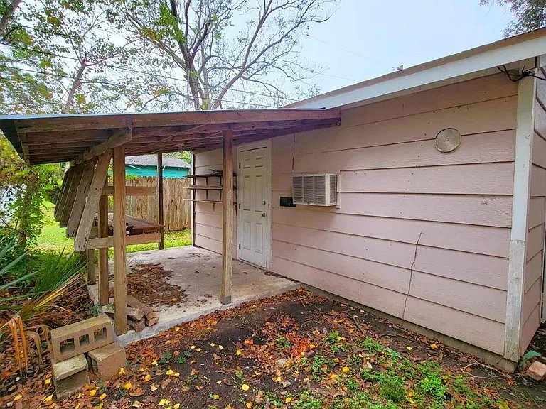 706 Maple St — Photo 38