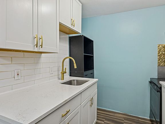 5th image of 550 Harding Pl APT F107