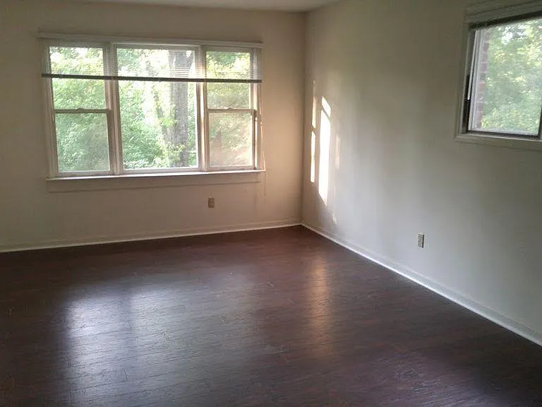 1752 Harper St NW — Photo 10