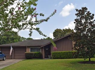 8418 Rowan Ln, Houston, TX 77036