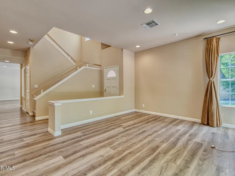 Cherry Creek Cir — Photo 4