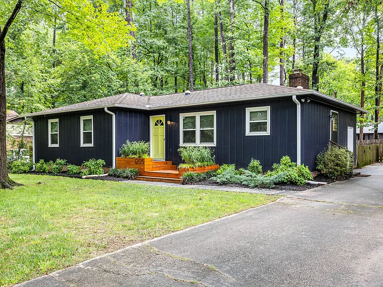 1205 Keith Dr — Photo 1