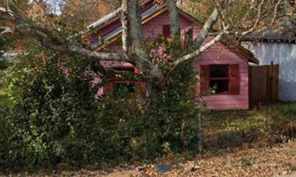 1st image of 1055 Benning Dr
