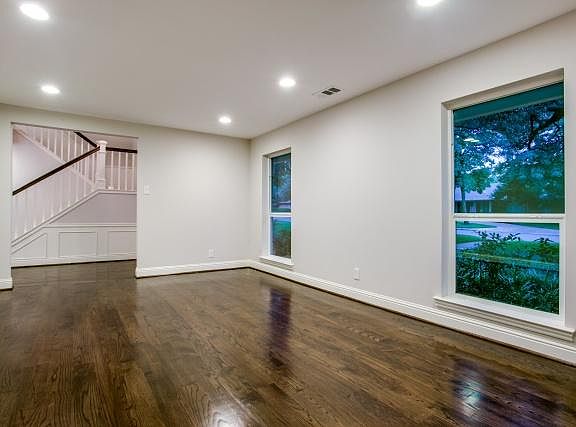 3rd image of 4115 Shady Hill Dr