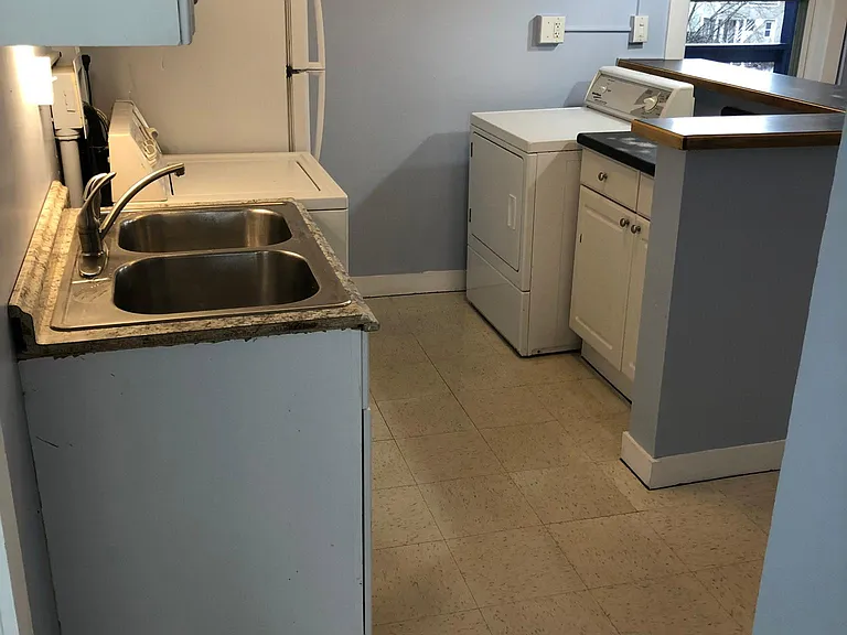 400 Harvard St #3 — Photo 8