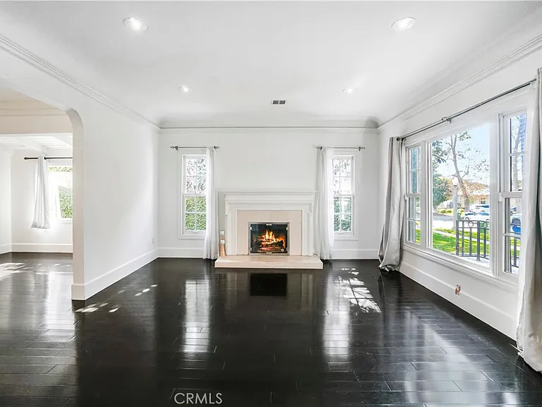 432 S Orange Dr — Photo 6