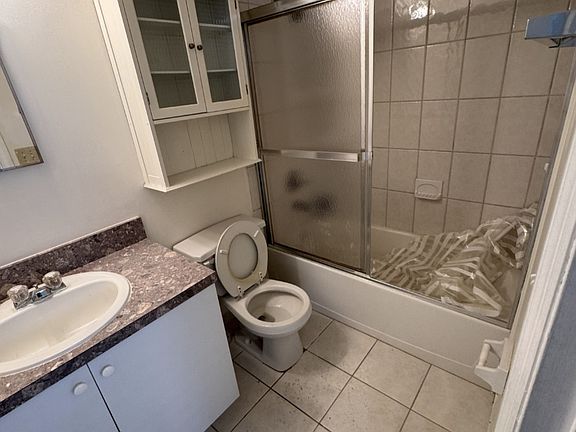 4th image of 75 Herrick Ave #2