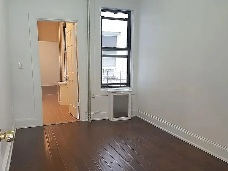 3223 48th St #1R — Photo 5