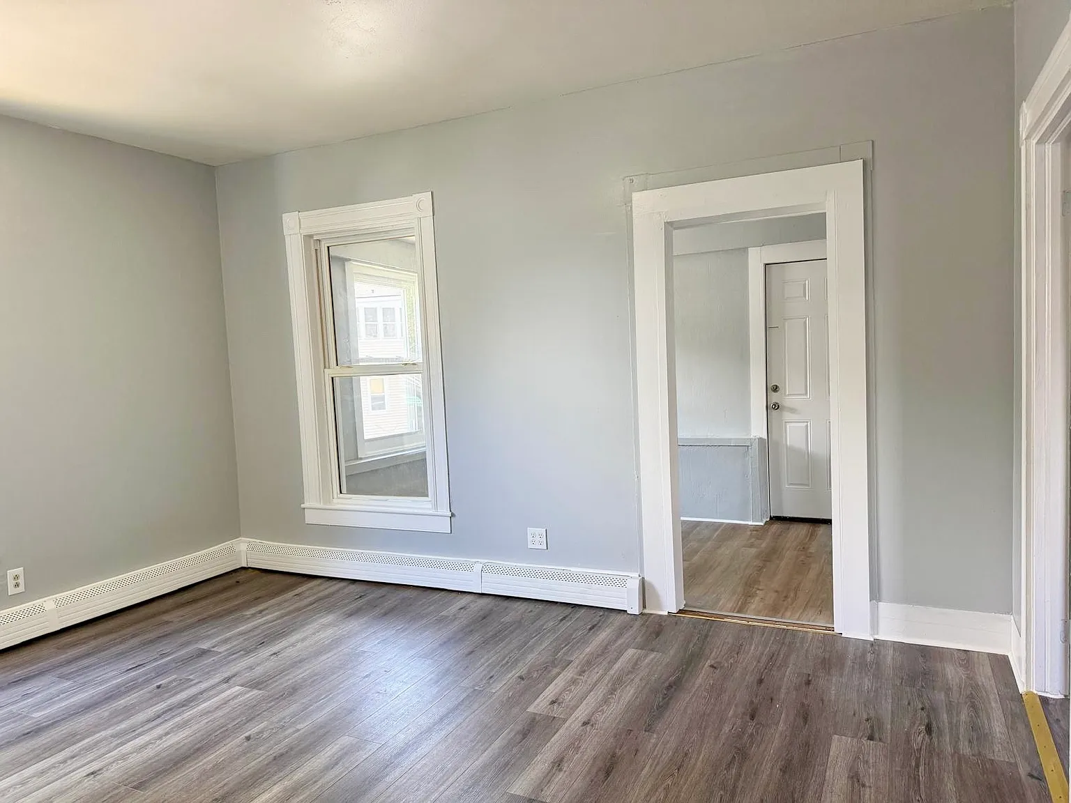 3 bed, $1,600 — Photo 4