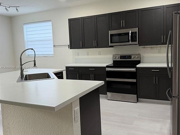 4th image of 23602 SW 115th Ct