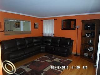 4th image of 6132 Kinloch St