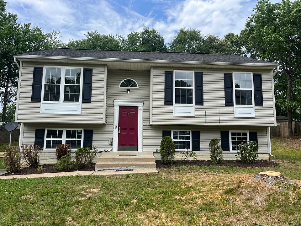 16 Donna Dale Dr