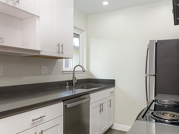 3rd image of 1742 S Grant St APT 3
