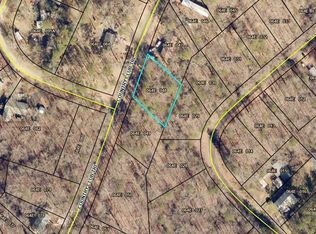 350 Country Club Trl, Toccoa, GA 30577