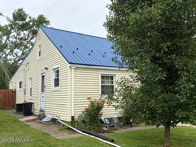 2 bed, 2.0 bath, 1301 sqft, $1,495 — Photo 3