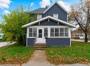 1103 State St, Cedar Falls, IA 50613
