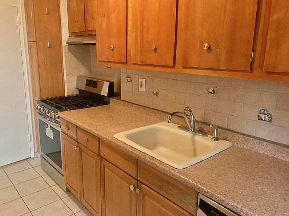 5th image of 225 Saint Pauls Ave APT 9G