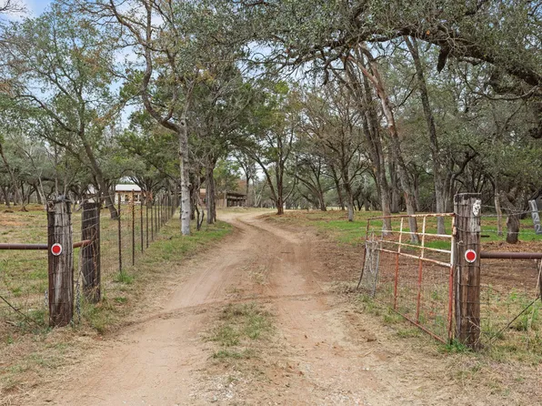 122 Winding Creek Rd, Spicewood, TX 78669