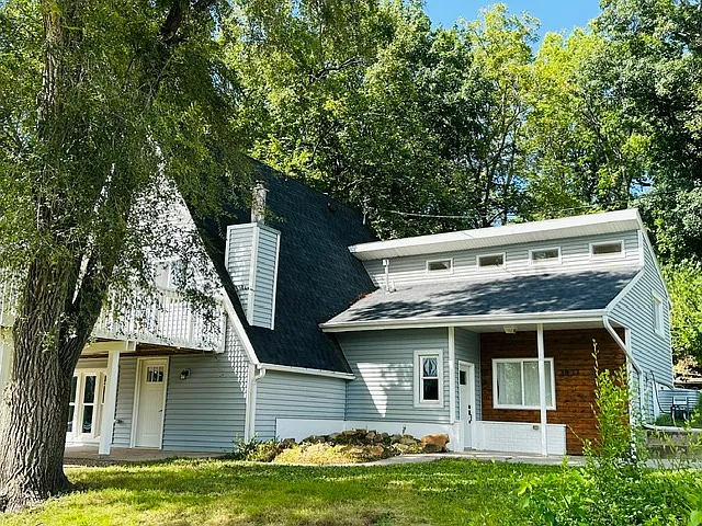4 bed, 1783 sqft, $2,275 — Photo 2