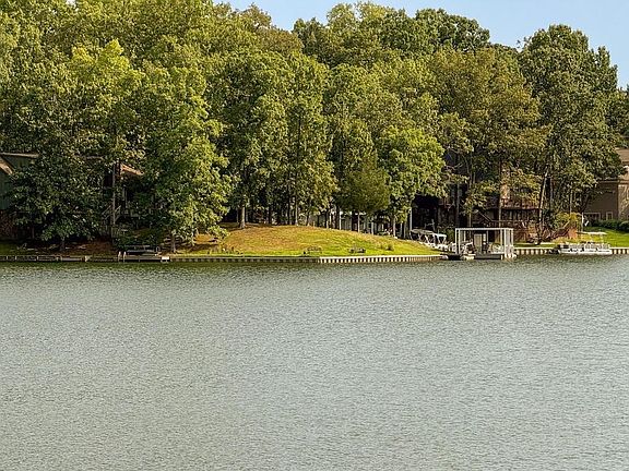 3rd image of 4205 Cedar Point Rd